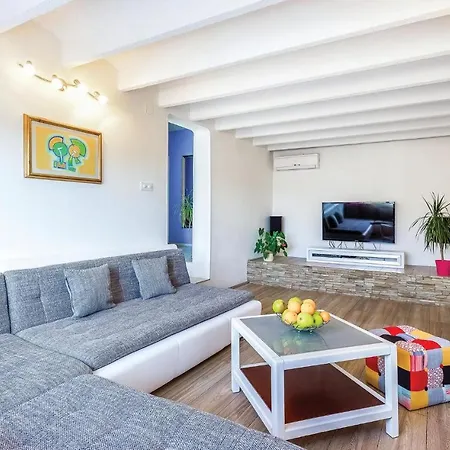 Appartamento 3 Bedroom Front In *
