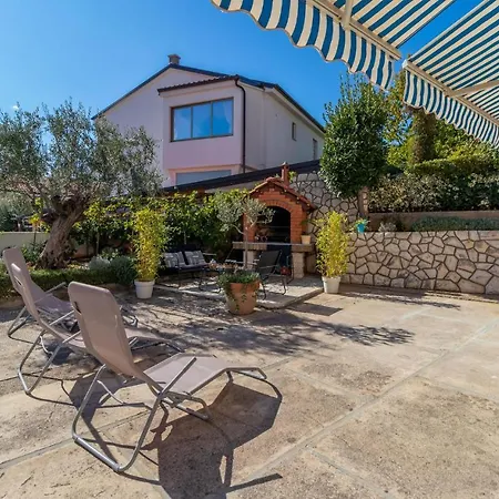 3 Bedroom Front In Selce
