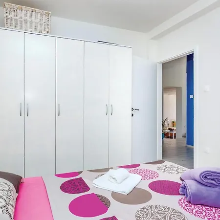 3 Bedroom Front In Selce