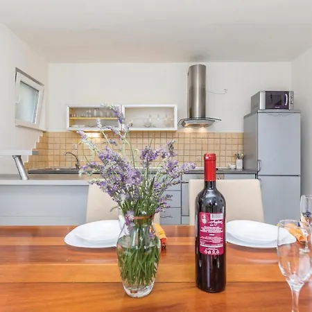 Beautiful In With Kitchen *