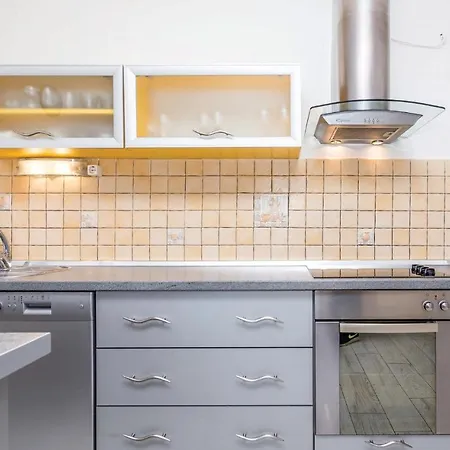 Beautiful In With Kitchen Apartment Selce