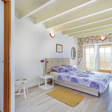 Beautiful In With Kitchen Apartment Selce