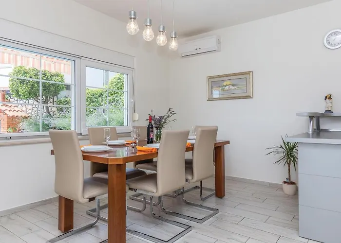 Gorgeous In With Wifi Apartament *