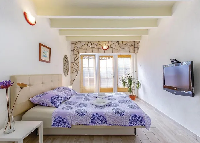 Gorgeous In With Wifi *