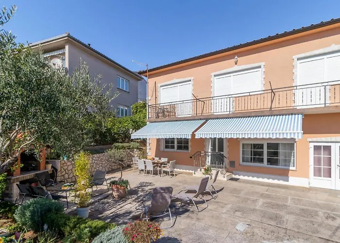 Apartman Gorgeous In With Wifi Selce