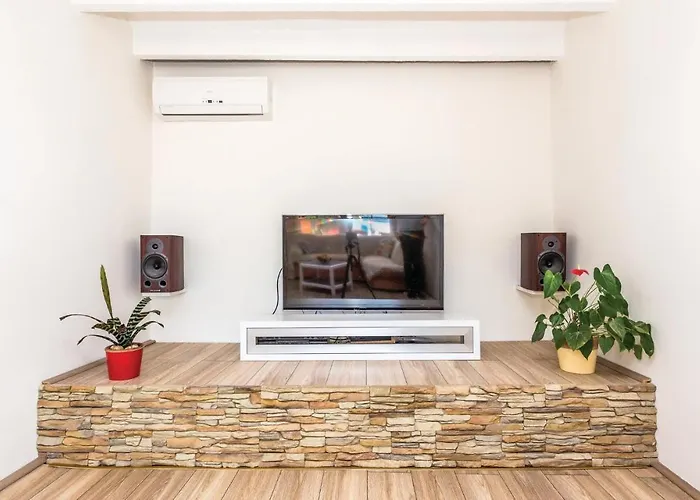 Gorgeous In With Wifi Apartman Selce